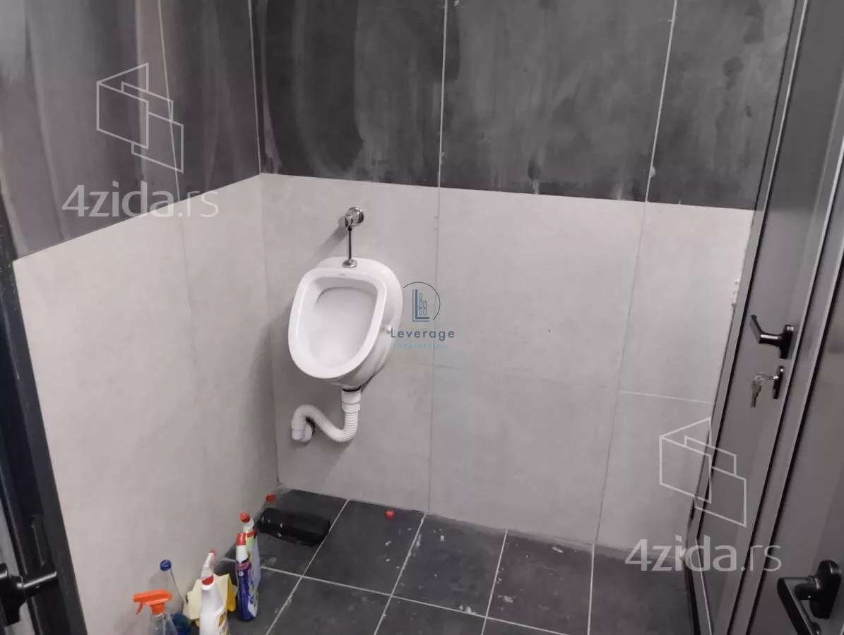 Šestosoban stan | 4zida