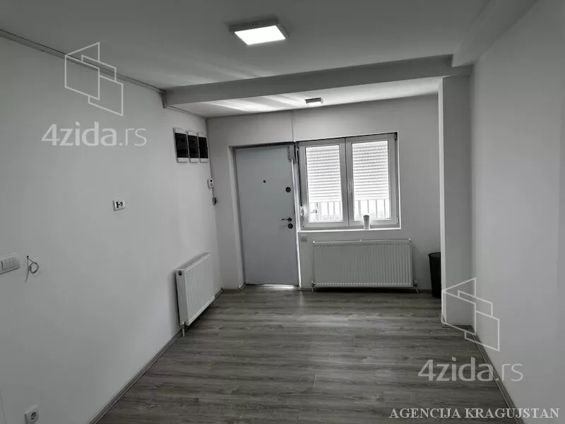 Lokal | 4zida