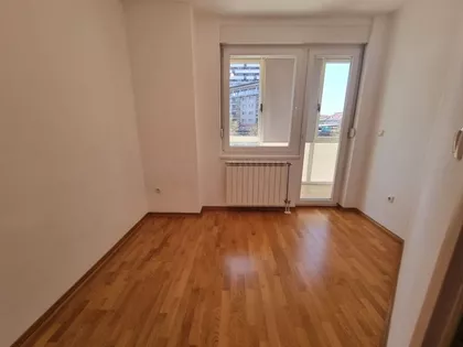 Petra Drapšina | 4zida.rs