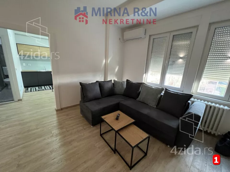 Četvoroiposoban stan | 4zida