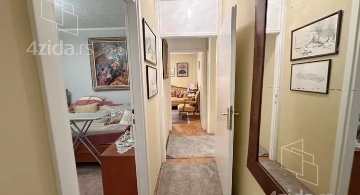 Četvoroiposoban stan | 4zida