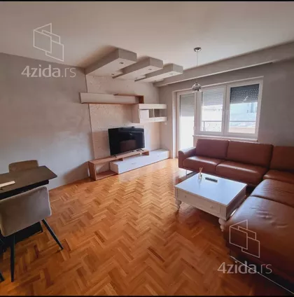 Ivana Broza | 4zida.rs