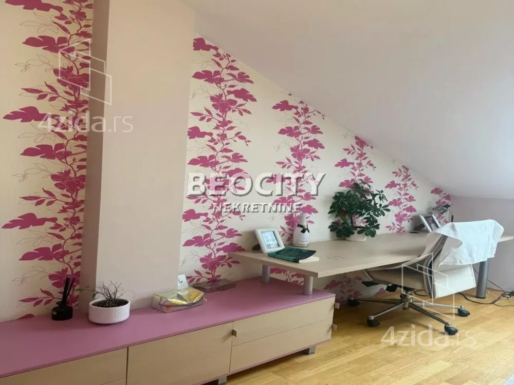 Četvoroiposoban stan | 4zida