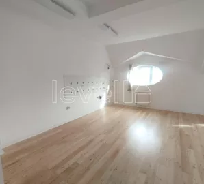 Novi Sad - Centar, Stari Grad, Gradske lokacije, Novi Sad, 5.0 stan | 4zida.rs
