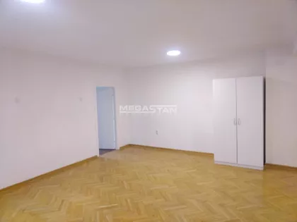 Lamartinova | 4zida.rs