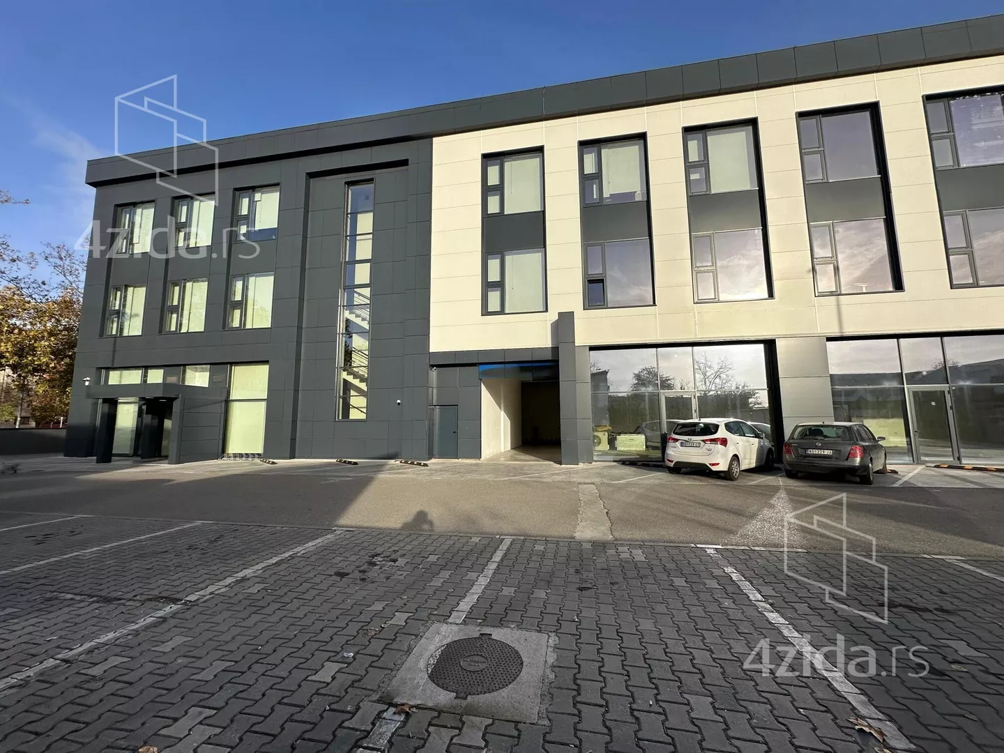 Poslovni prostor | 4zida