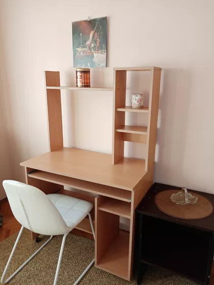 Crveni Pevac | 4zida.rs