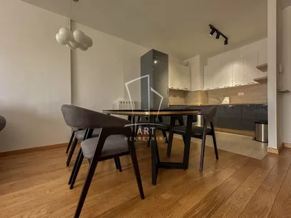 Tadije Sondermajera | 4zida.rs