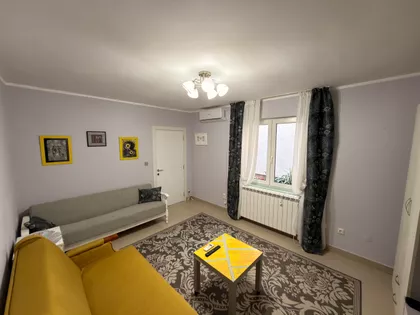 Vojvode Dovezenskog 8 | 4zida.rs