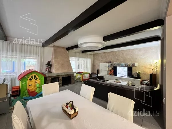 Kuća | 4zida