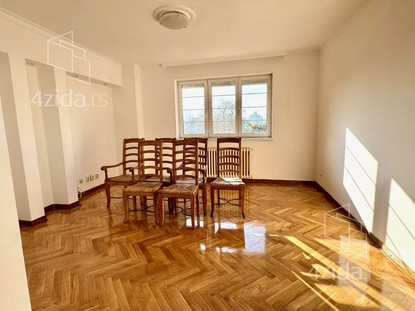 Petosoban stan | 4zida