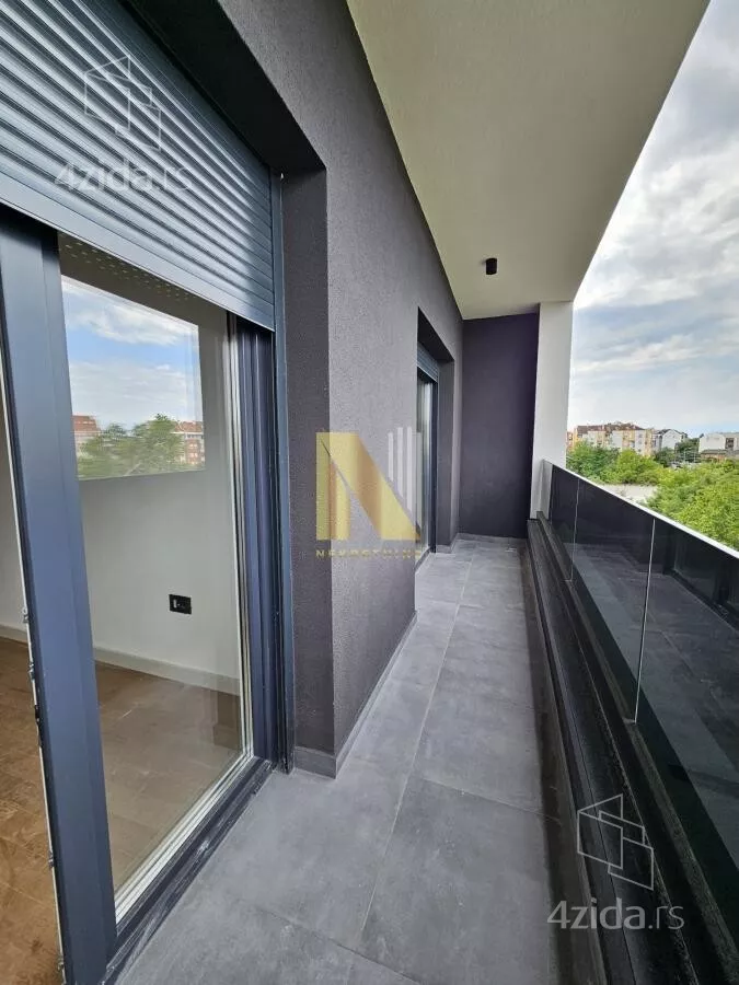 Petosoban stan | 4zida