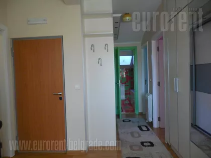 DEDINJE BELI DVOR | 4zida.rs