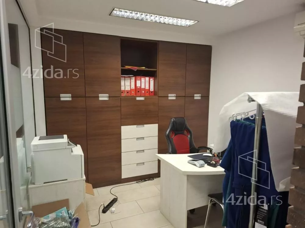 Lokal | 4zida