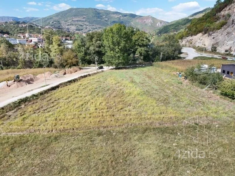 Plac | 4zida