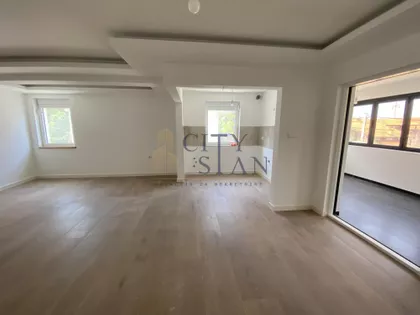 Izletnička | 4zida.rs