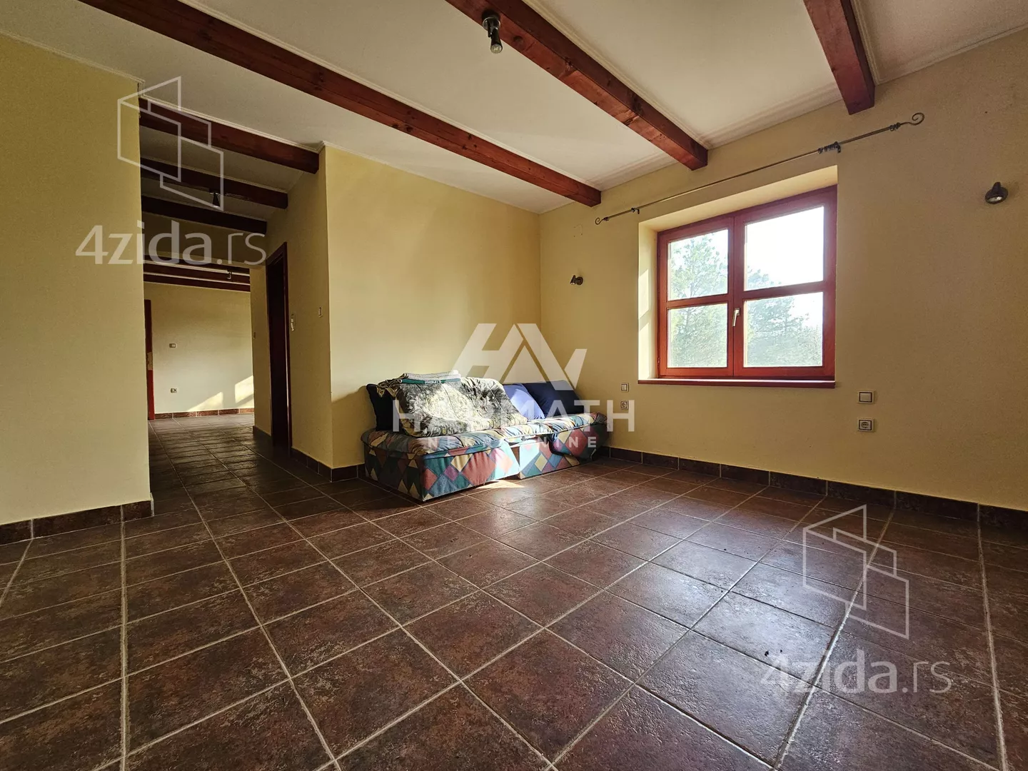 Poslovna zgrada | 4zida