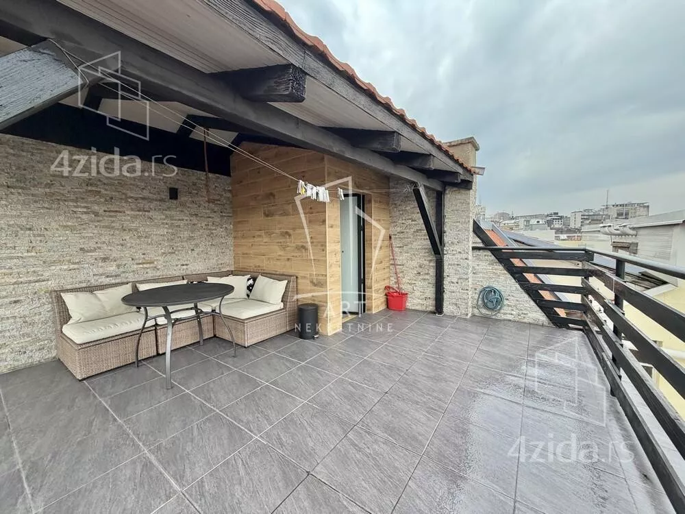 Petoiposoban stan | 4zida