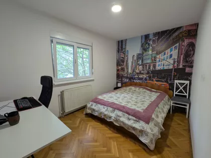 Vukov Spomenik | 4zida.rs