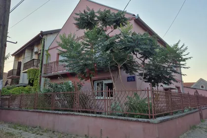 Mihajla Pupina 9 | 4zida.rs