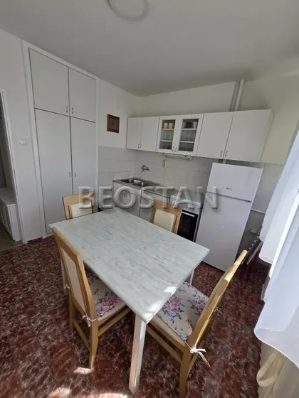 Karađorđev Trg | 4zida.rs
