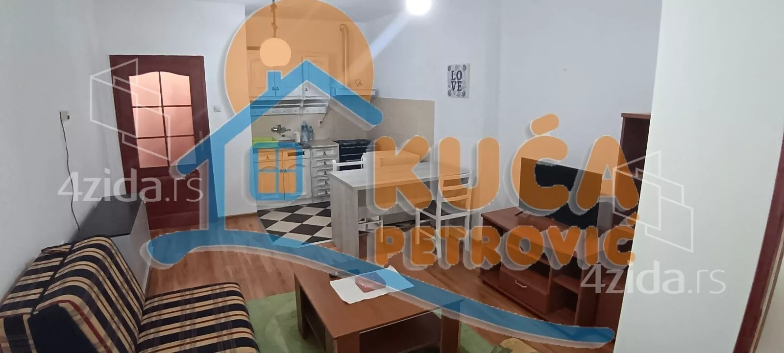 Jednoiposoban stan | 4zida