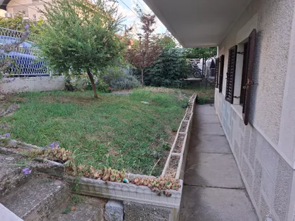 Lovačka 33 | 4zida.rs