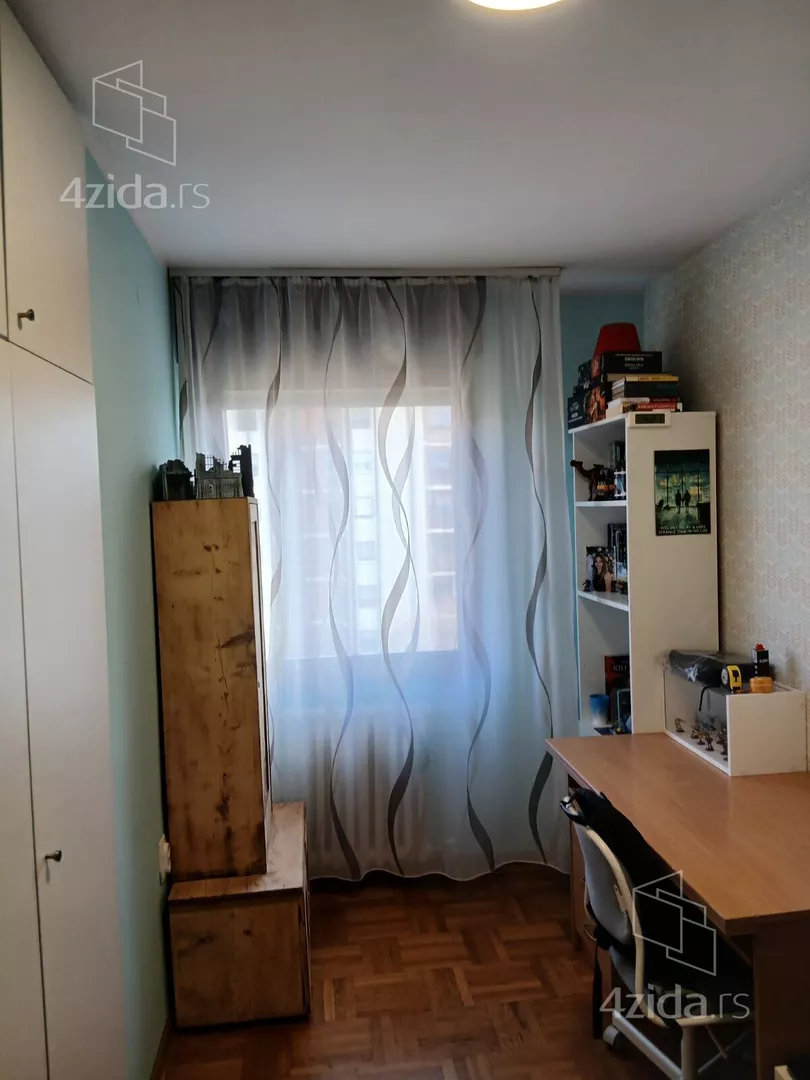 Troiposoban stan | 4zida