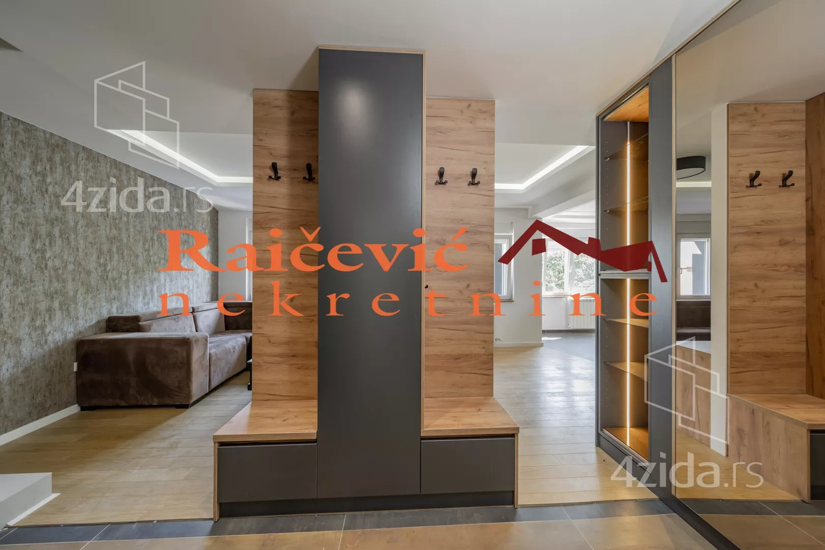 Četvorosoban stan | 4zida