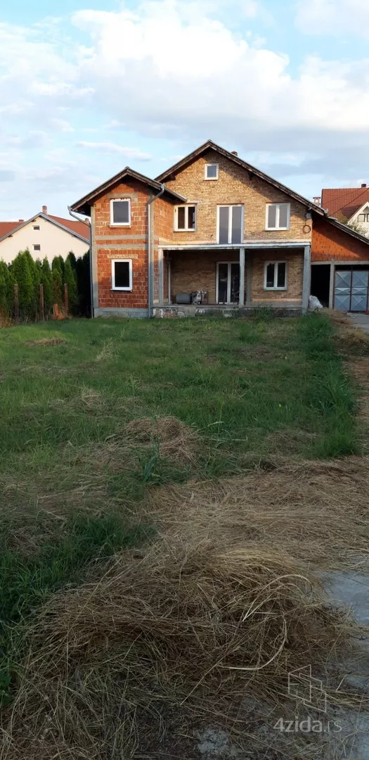 2-etažna kuća | 4zida