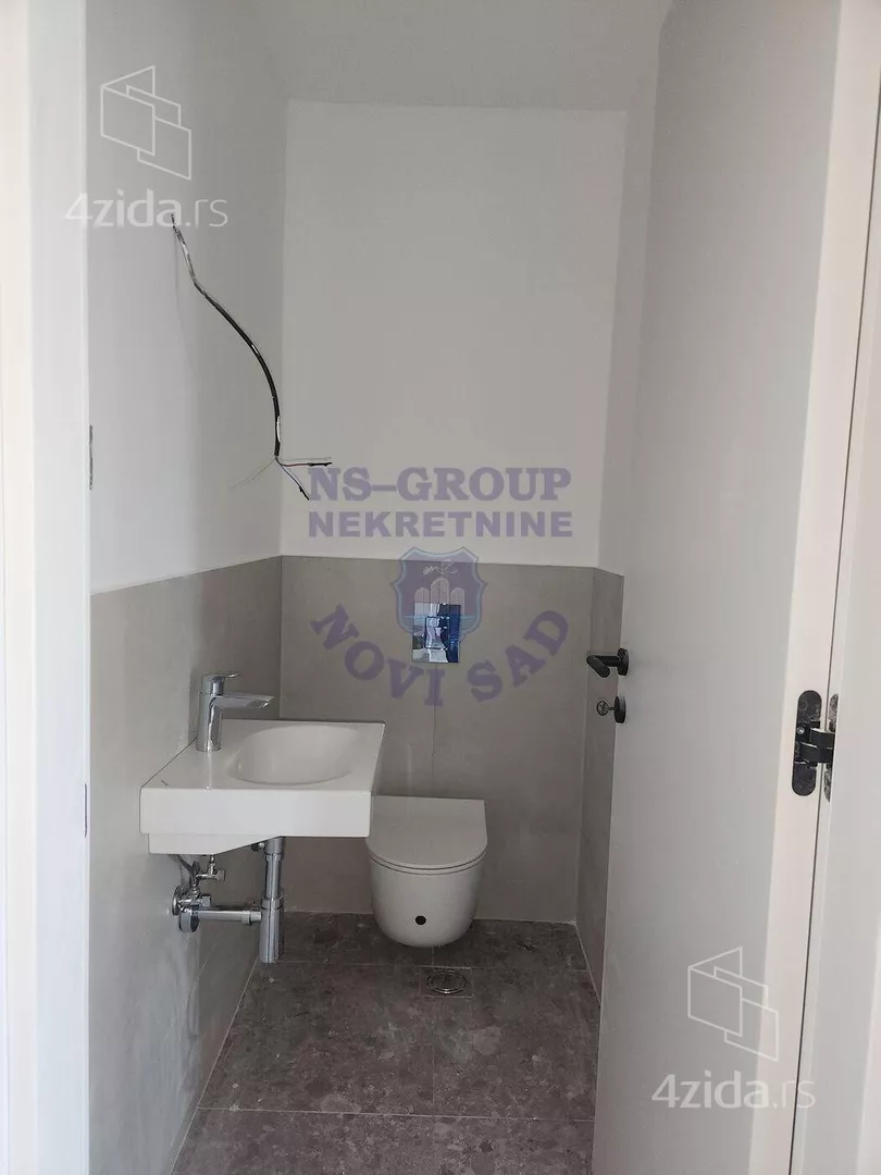 Šestosoban stan | 4zida