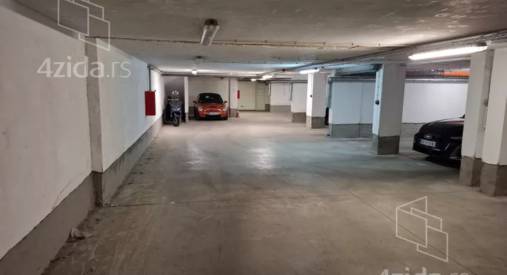 Garaža | 4zida