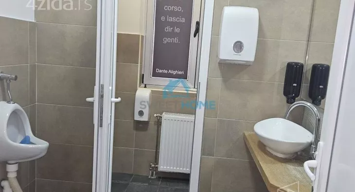 Poslovna zgrada | 4zida