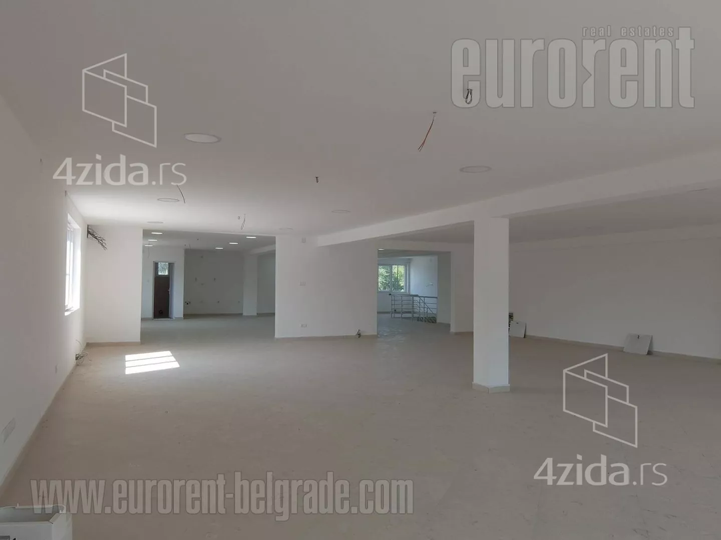 Poslovni prostor | 4zida