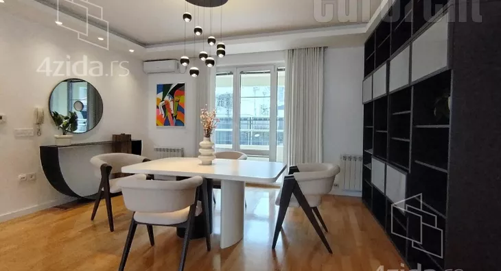 Petosoban stan | 4zida