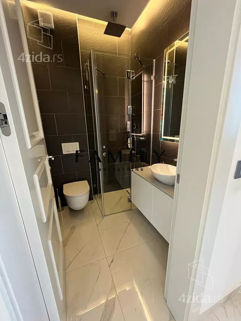 Petosoban stan | 4zida