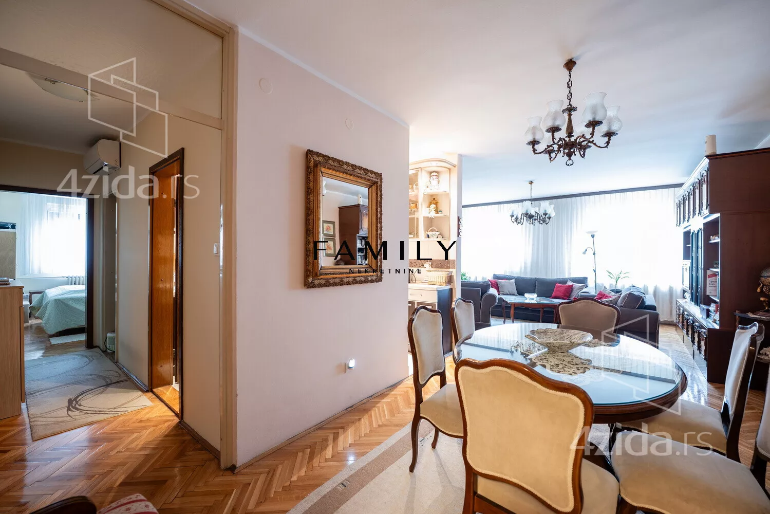 Troiposoban stan | 4zida