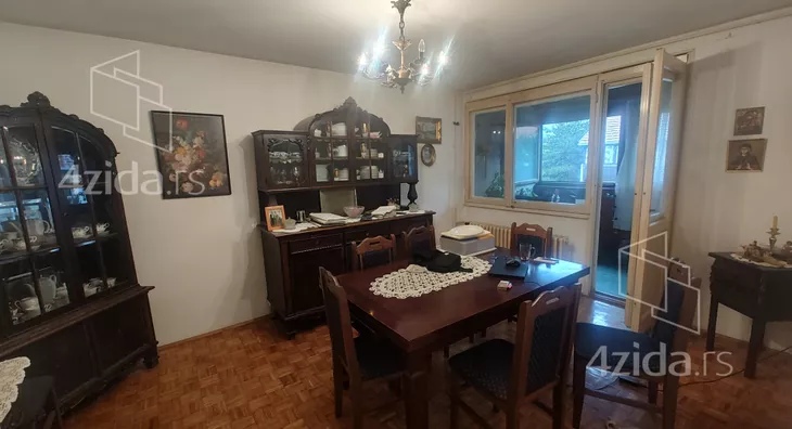 Šestosoban stan | 4zida