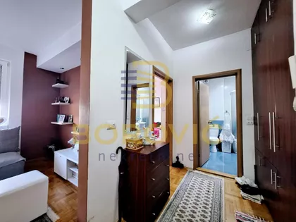Učiteljsko Naselje | 4zida.rs