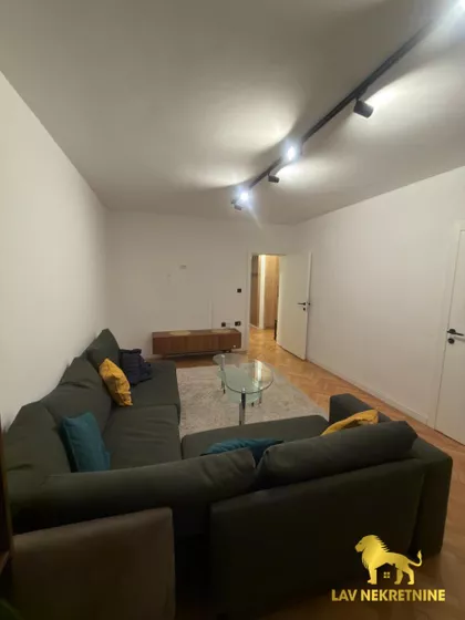 RADOMIRA RAŠE RADUJKOVA | 4zida.rs