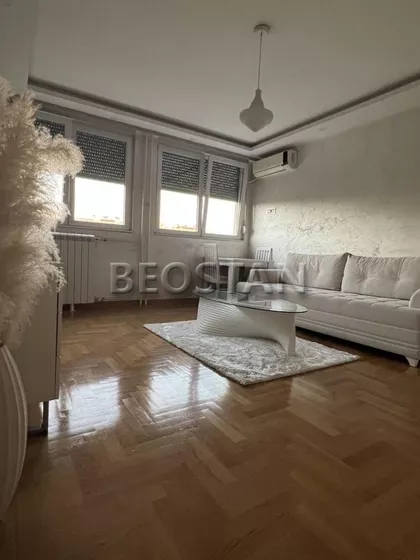 Pariske Komune | 4zida.rs