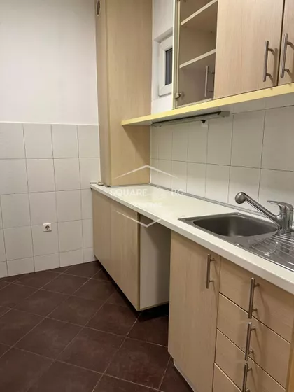Gvozdićeva | 4zida.rs