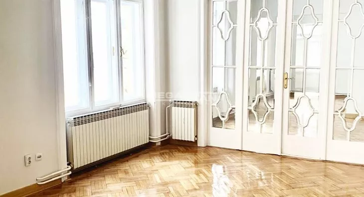 Petoiposoban stan | 4zida