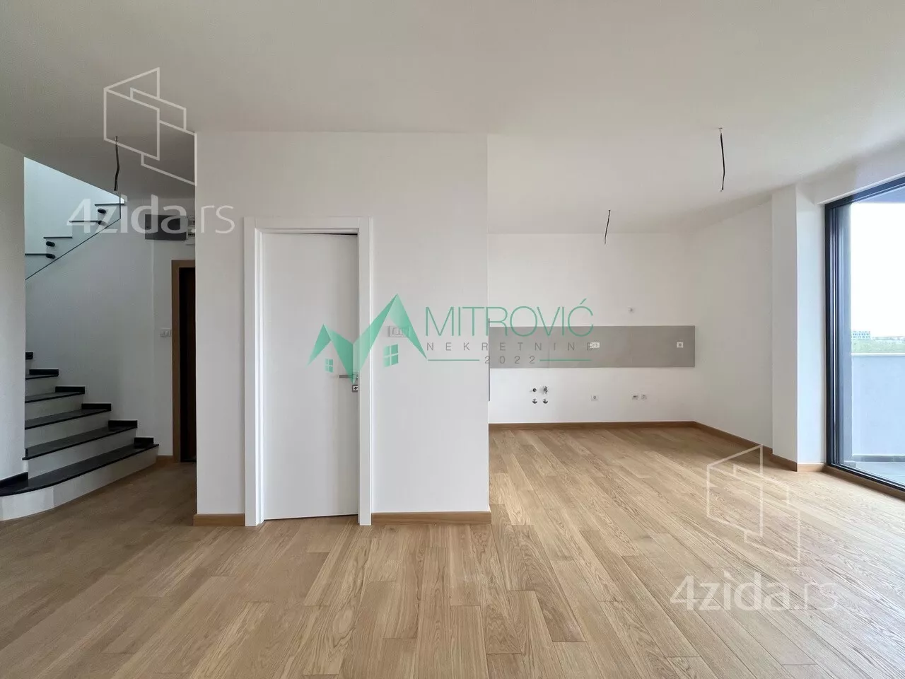 Petosoban stan | 4zida