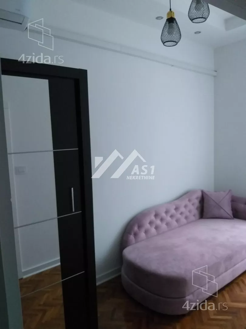 Četvoroiposoban stan | 4zida