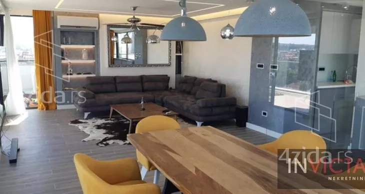 Petosoban stan | 4zida