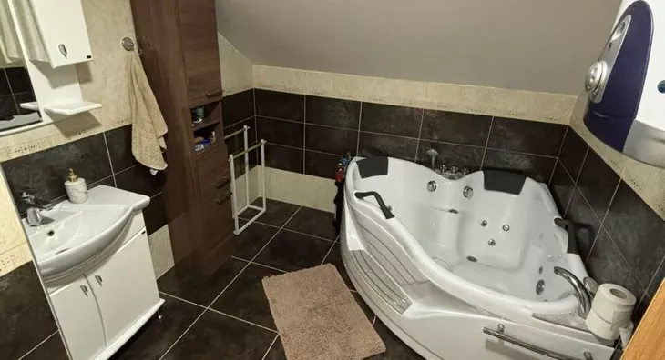 Šestosoban stan | 4zida