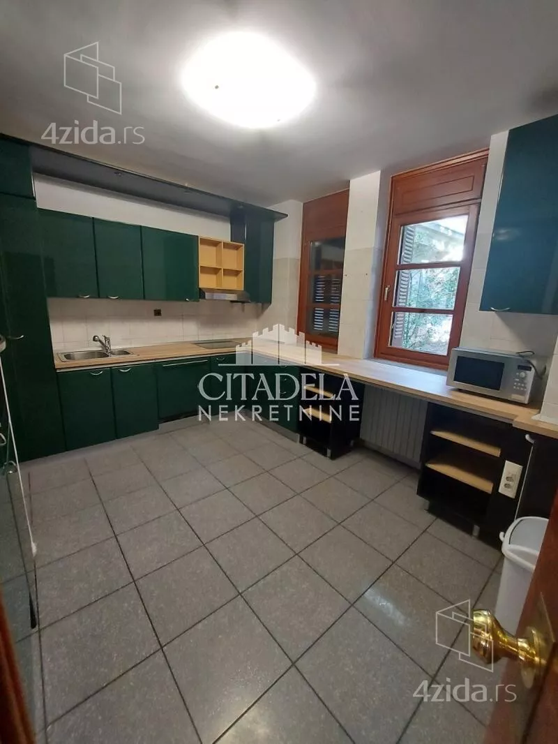 4-etažna kuća | 4zida