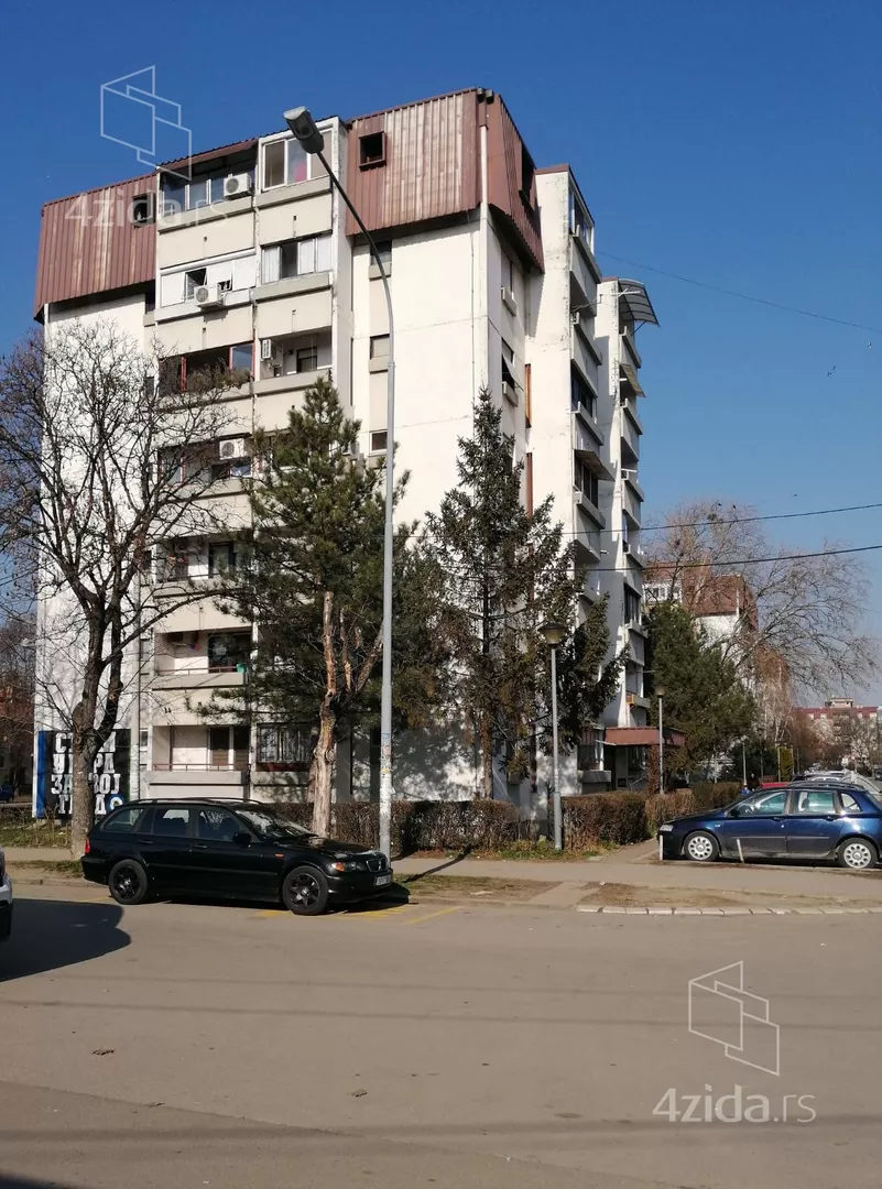 Četvorosoban stan | 4zida