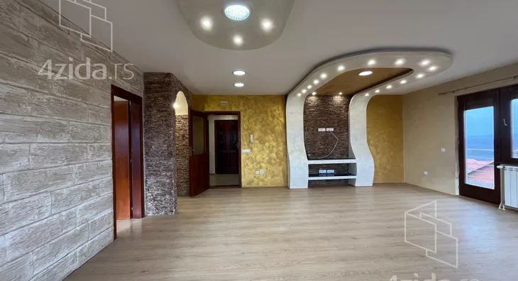 3-etažna kuća | 4zida